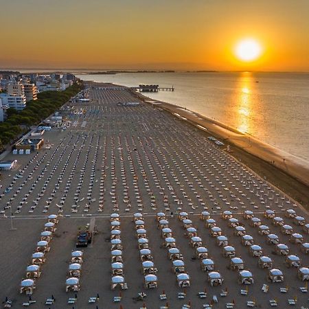 Appartamenti Las Palmas Lignano Sabbiadoro Esterno foto