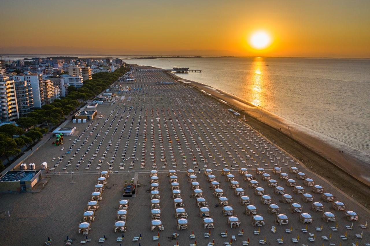 Appartamenti Las Palmas Lignano Sabbiadoro Esterno foto