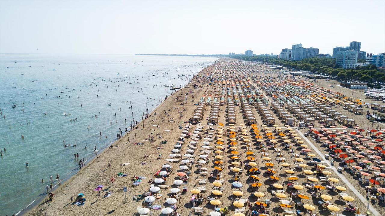 Appartamenti Las Palmas Lignano Sabbiadoro Esterno foto